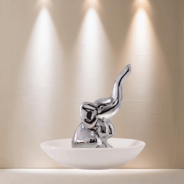 LOT 371 - Ceramic Elephant Ring Holder Jewellery Dish